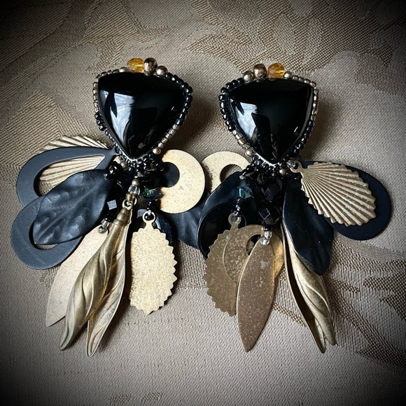 Vintage Jewelry - Vintage Onyx Brass Chipita Clip on earrings